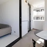 Gorgeous Front Facing Apartment Flamingo 601